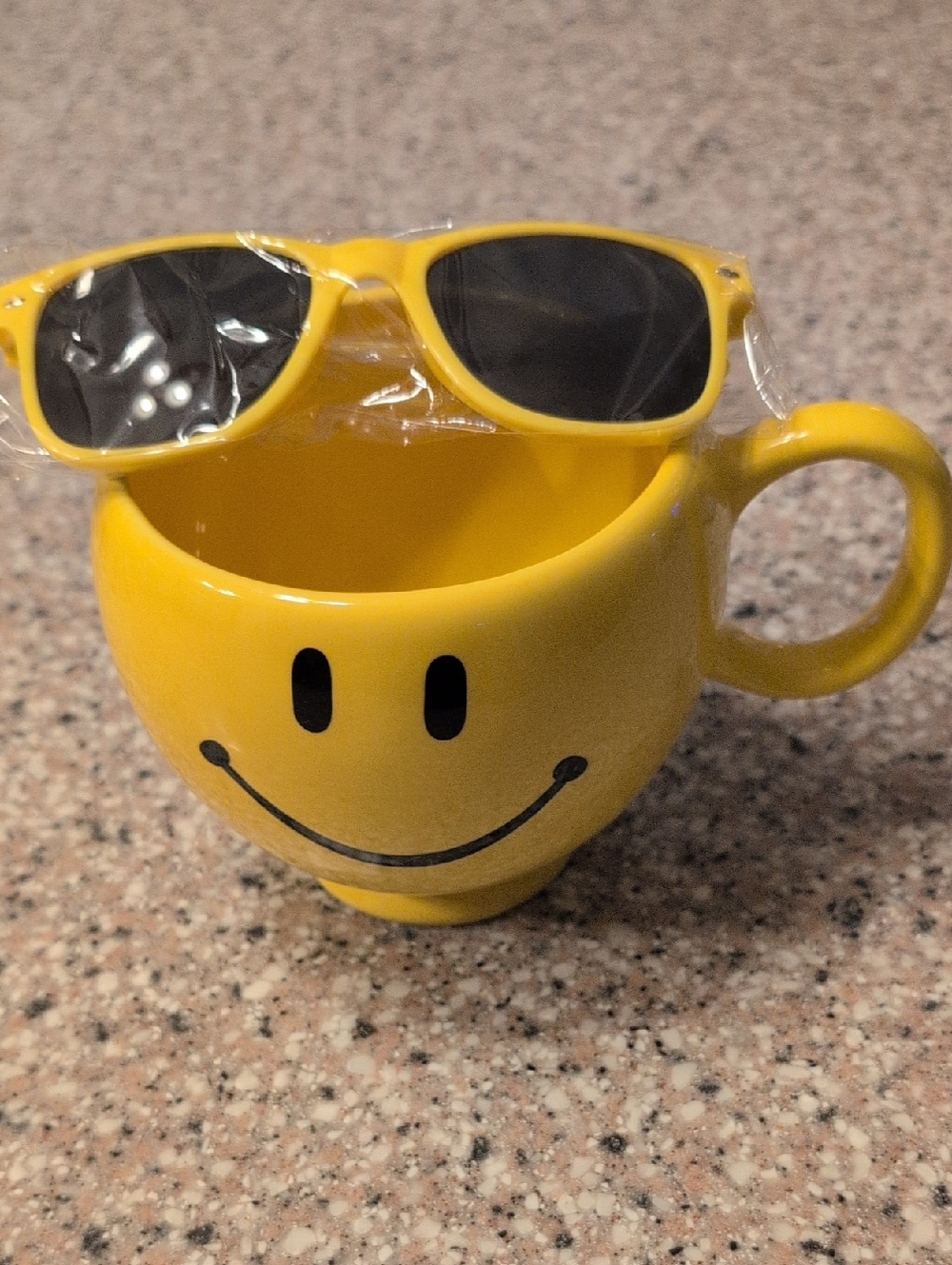 Yellow Smiley Face Ceramic Coffee Mug - Playful Morning Cup